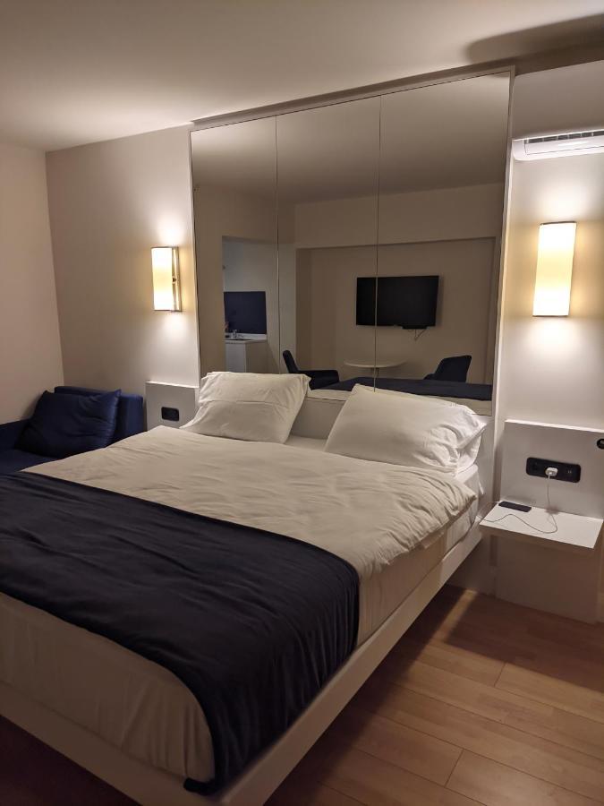 Black Sea Aparthotel Orbi City Batumi Exterior photo