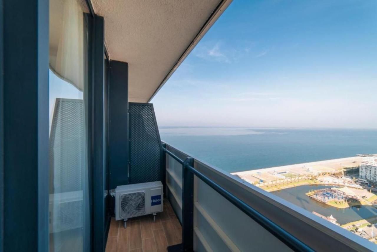 Black Sea Aparthotel Orbi City Batumi Exterior photo
